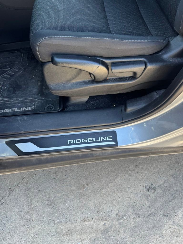 Used 2025 Honda Ridgeline Sport image 12