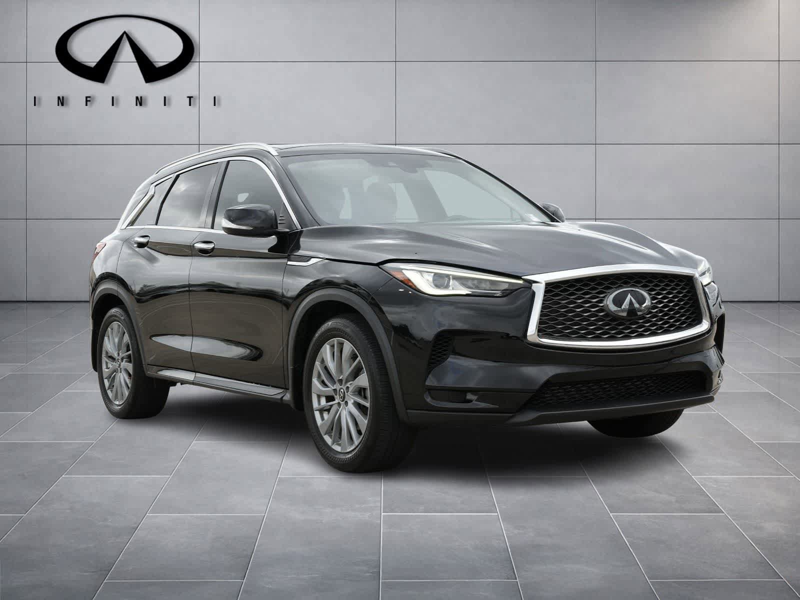 Used 2023 INFINITI QX50 Luxe FWD image 3