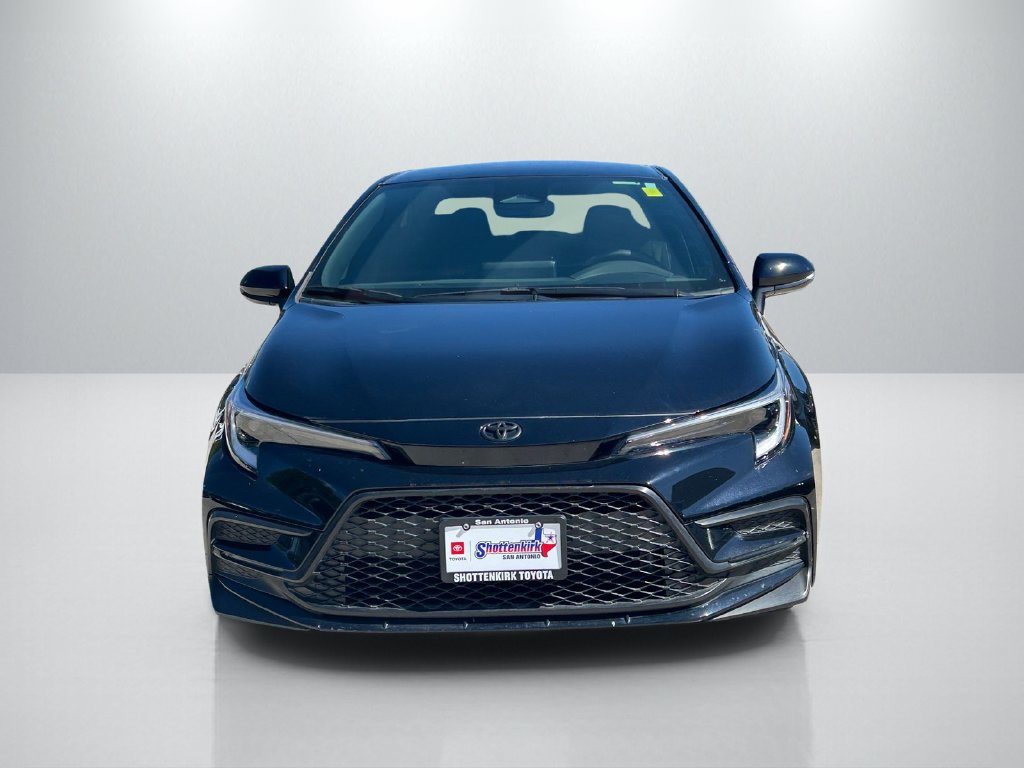 Certified 2025 Toyota Corolla SE FWD image 2