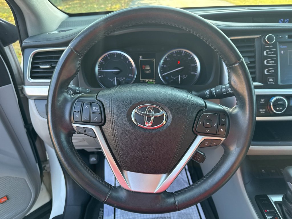 Used 2019 Toyota Highlander Limited image 13