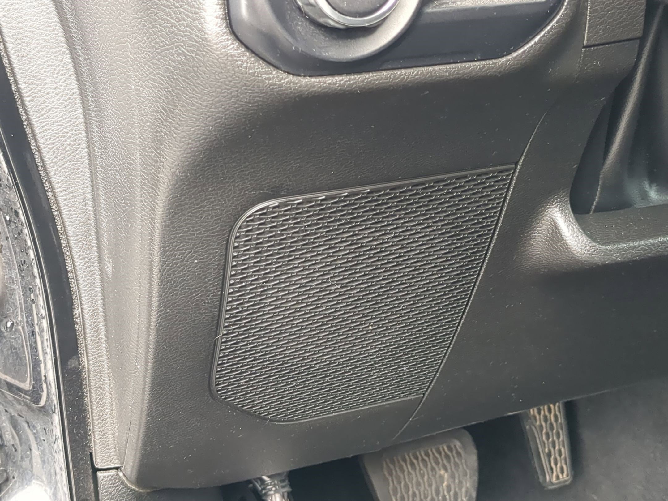 Used 2023 Jeep Gladiator Sport image 15