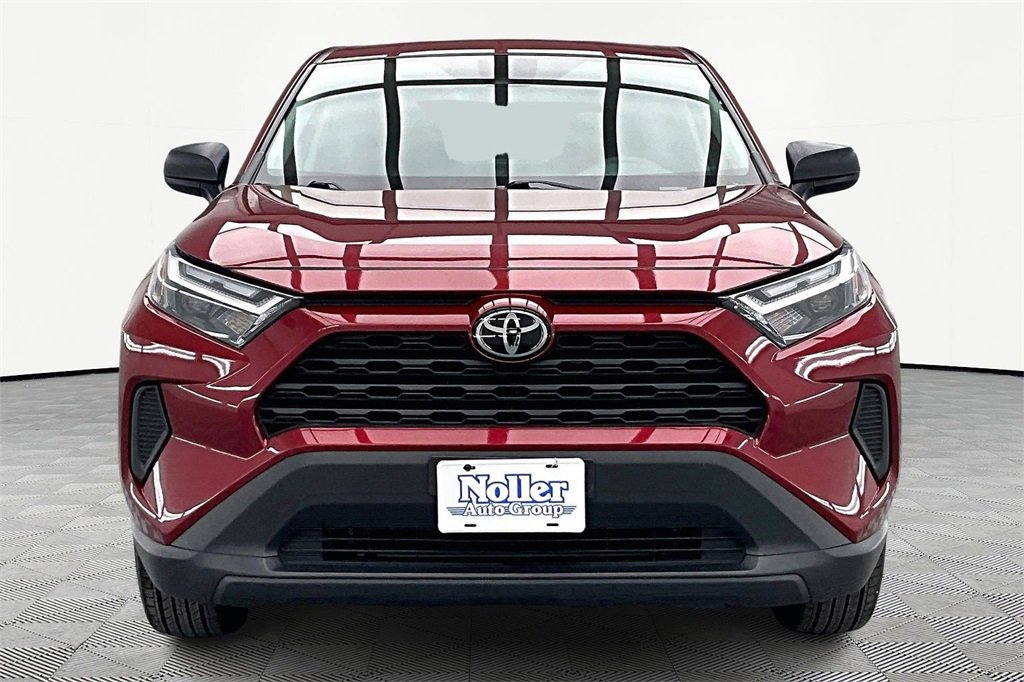 Used 2024 Toyota RAV4 LE image 3