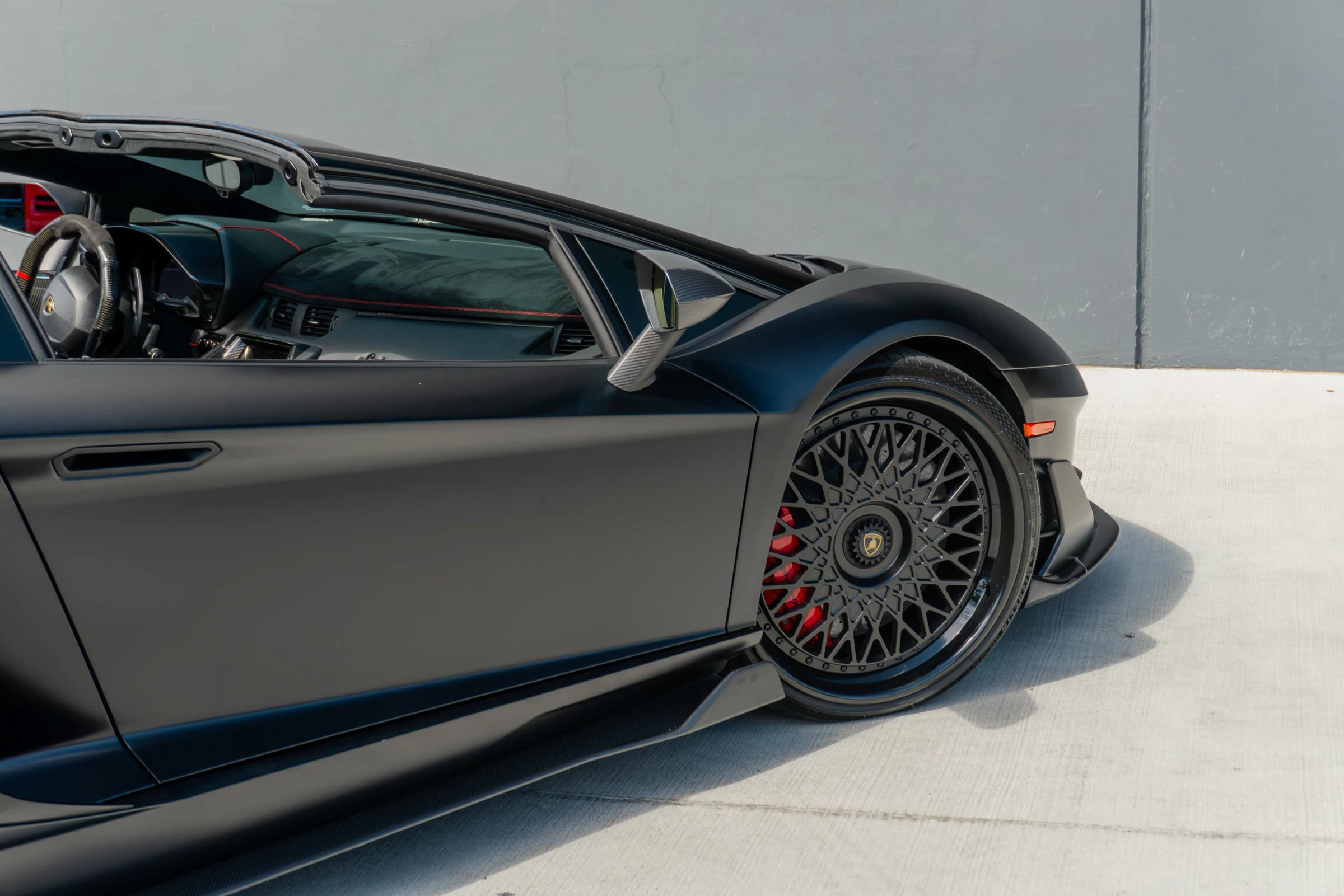 Used 2020 Lamborghini Aventador SVJ AWD/4WD image 49