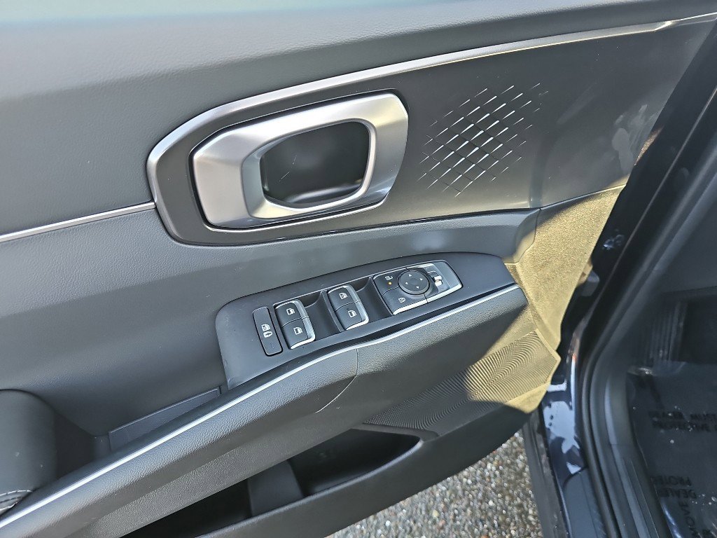 New 2026 Kia Sorento S image 9