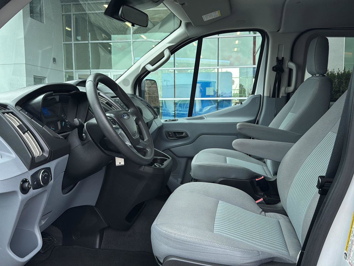 Used 2019 Ford Transit 350 XLT RWD image 8