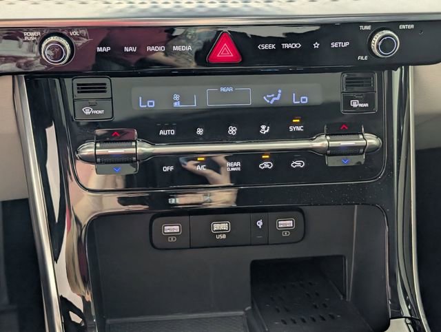 Used 2024 Kia Carnival SX Prestige image 23
