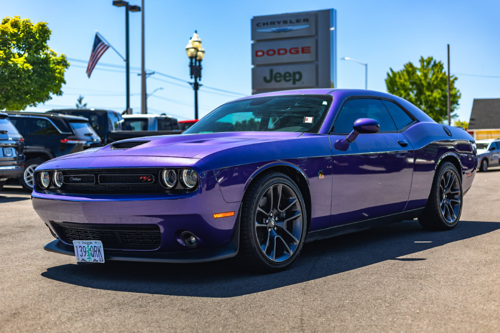 Used 2023 Dodge Challenger R/T Scat Pack RWD image 4