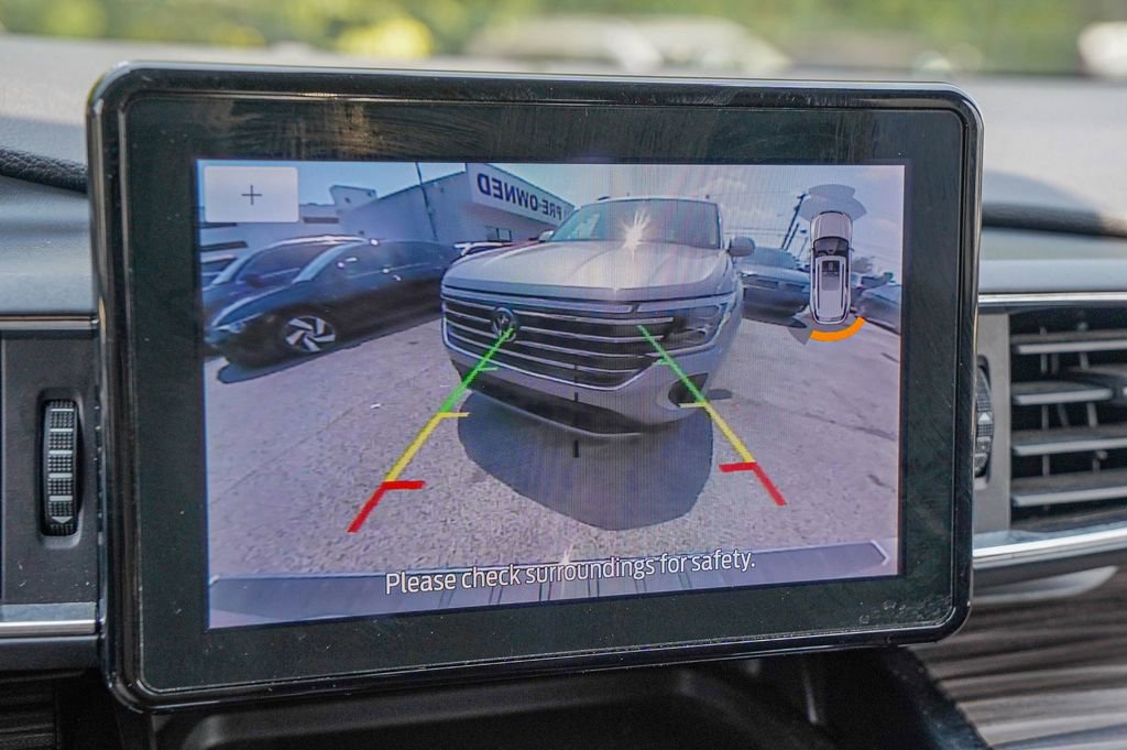 Used 2023 Ford Explorer Limited image 22