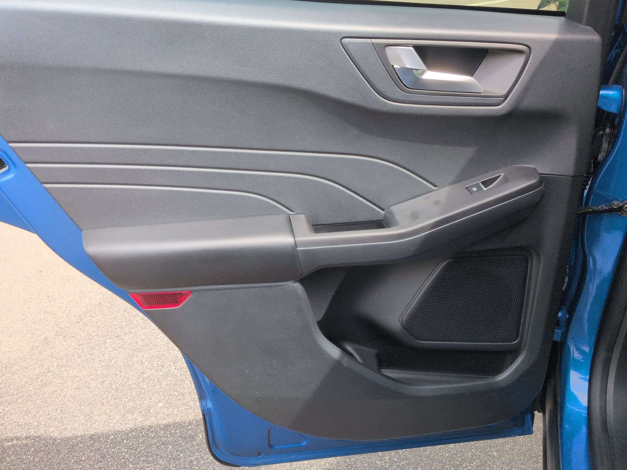 Used 2021 Ford Escape SE w/ Convenience Package FWD image 28