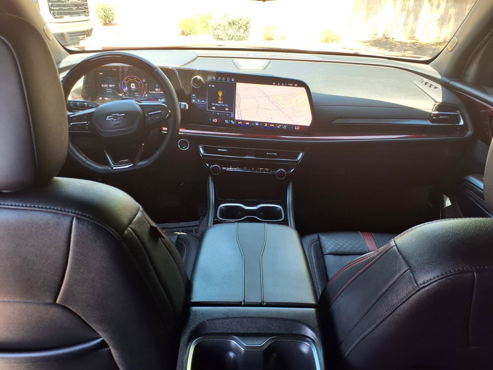 Used 2024 Chevrolet Traverse RS FWD image 18