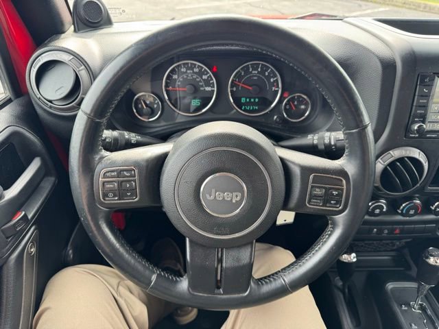 Used 2014 Jeep Wrangler Unlimited Sport w/ Connectivity Group image 15