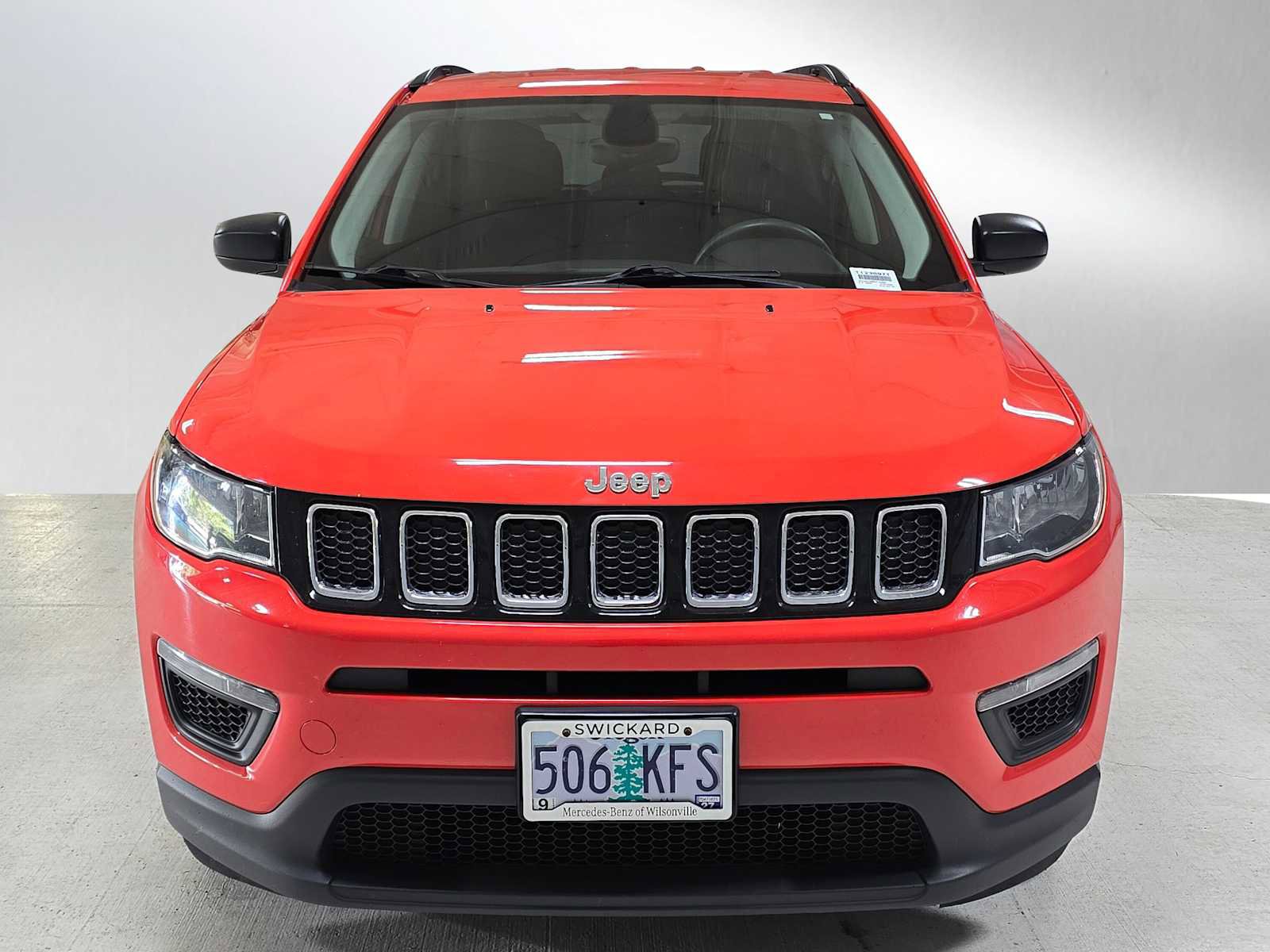 Used 2018 Jeep Compass Sport w/ Tech Group FWD image 8