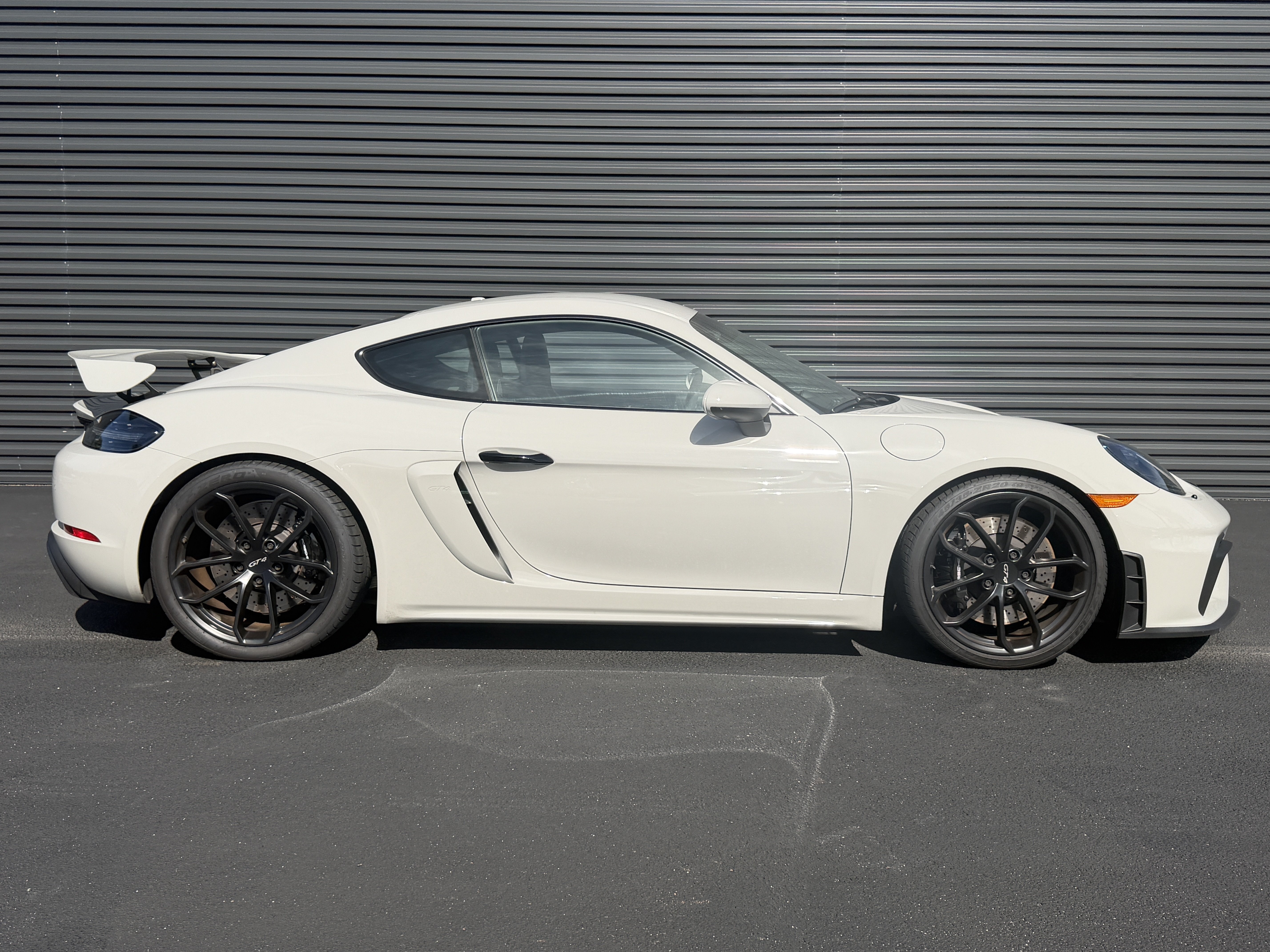 Certified 2020 Porsche 718 Cayman GT4 RWD image 8