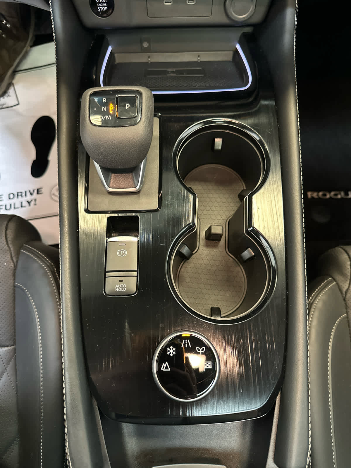 Certified 2025 Nissan Rogue Platinum image 24