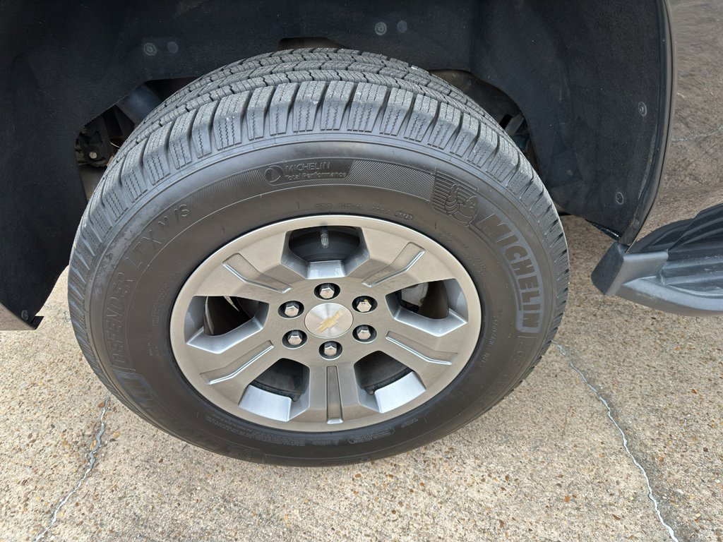 Used 2019 Chevrolet Tahoe LS image 9