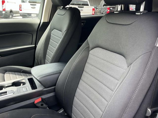 Used 2022 Ford Edge SE w/ Black Appearance Package image 28