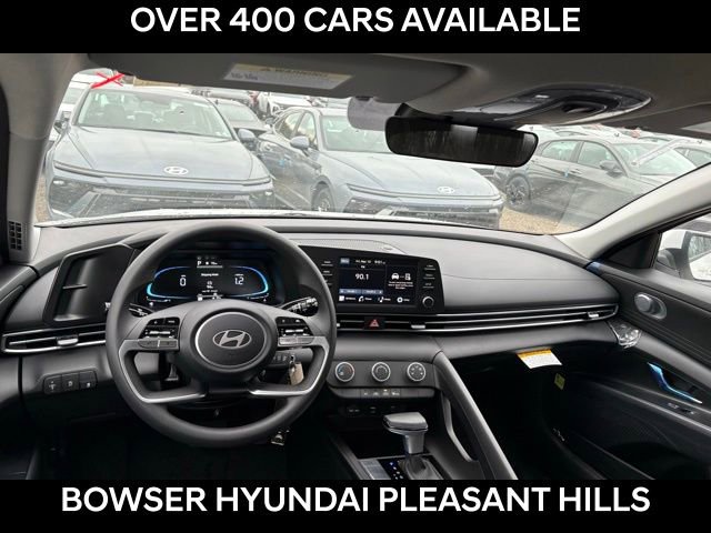 New 2026 Hyundai Elantra SE w/ Cargo Package image 5