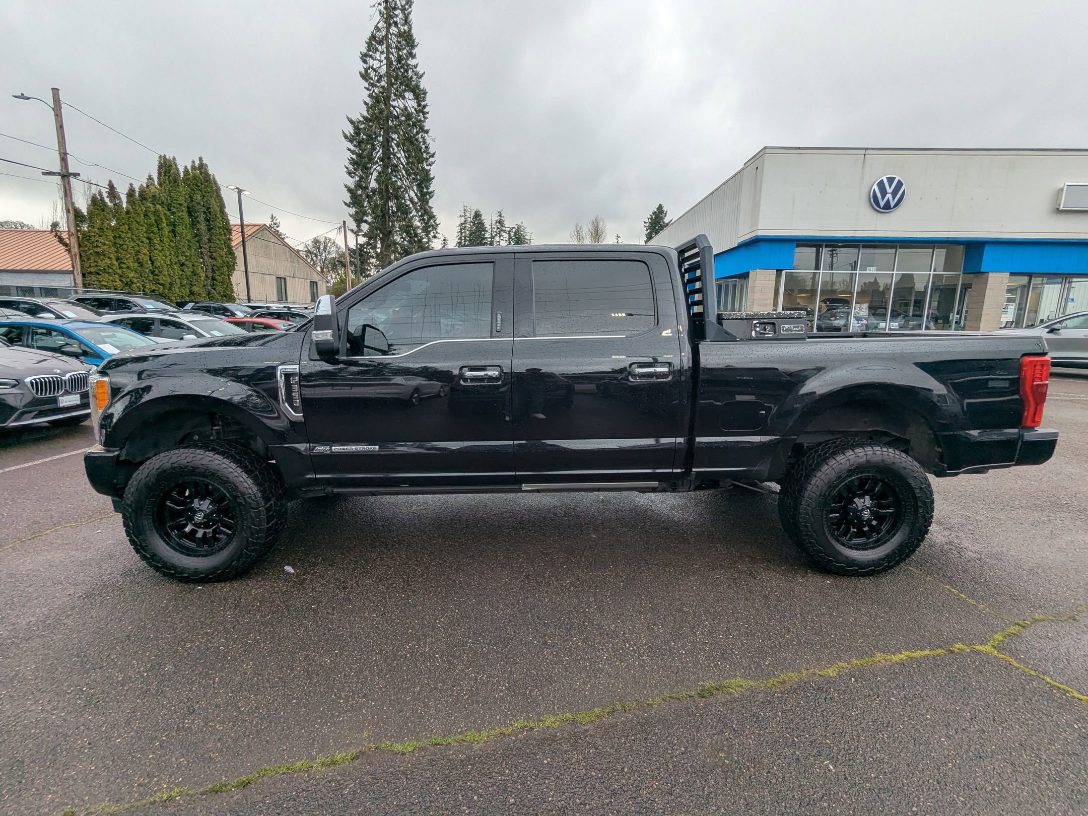 Used 2019 Ford F350 Platinum w/ Platinum Ultimate Package image 2