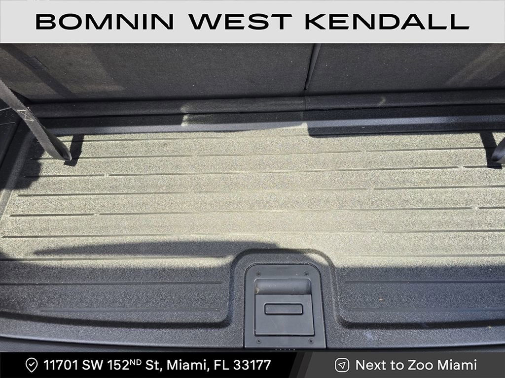 Used 2023 Honda Pilot Sport image 11