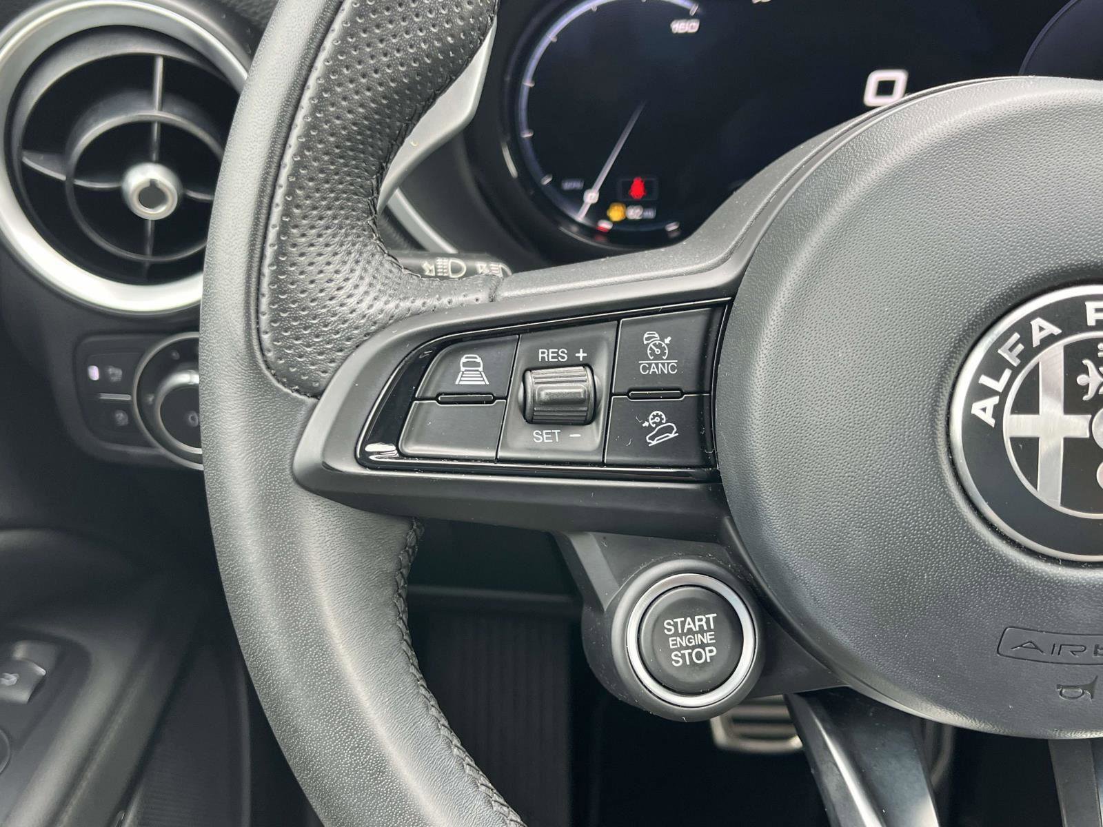 Used 2024 Alfa Romeo Stelvio Sprint image 12