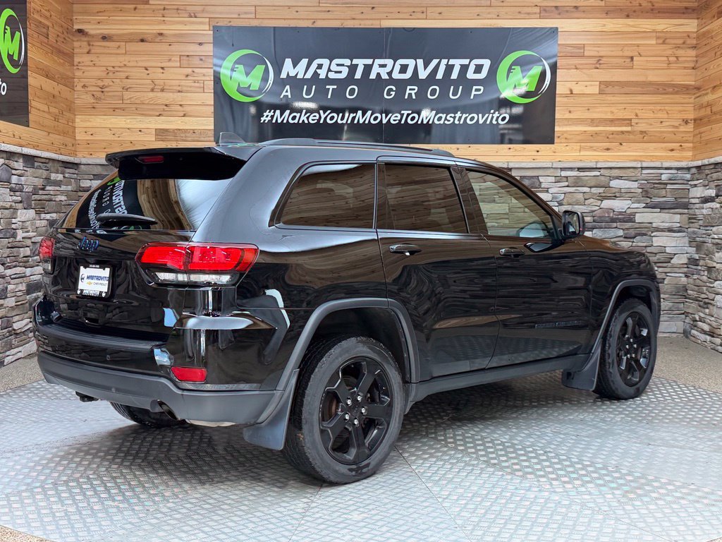 Used 2020 Jeep Grand Cherokee Laredo AWD/4WD image 25