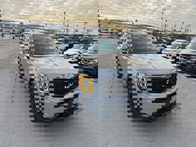 Used 2022 Kia Telluride SX w/ Nightfall Edition Package image 29