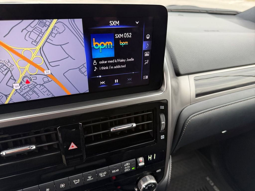 Used 2023 Lexus GX 460 Premium w/ Premium Package image 18