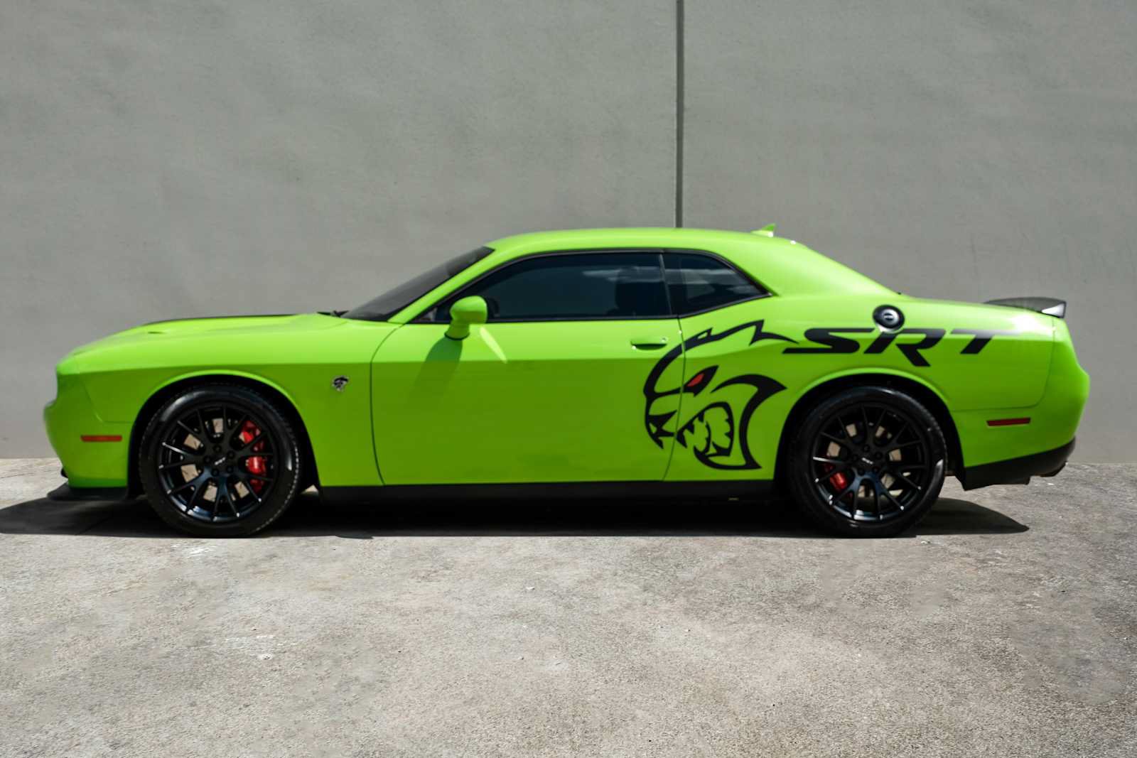 Used 2015 Dodge Challenger SRT Hellcat RWD image 11