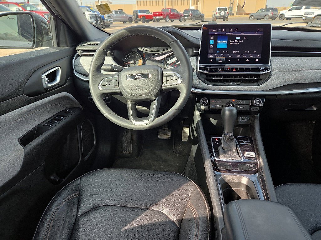 Used 2024 Jeep Compass Latitude AWD/4WD image 20