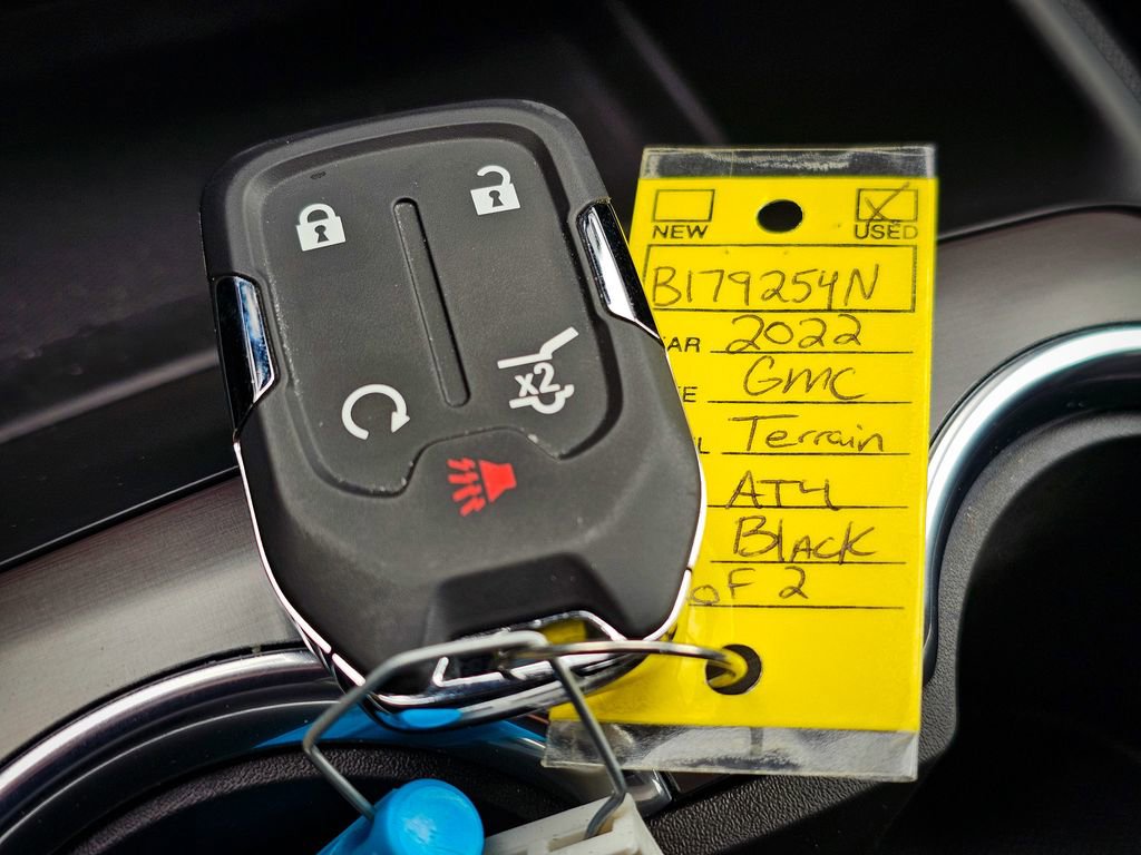 Certified 2022 GMC Terrain AT4 w/ Tech Package AWD/4WD image 44
