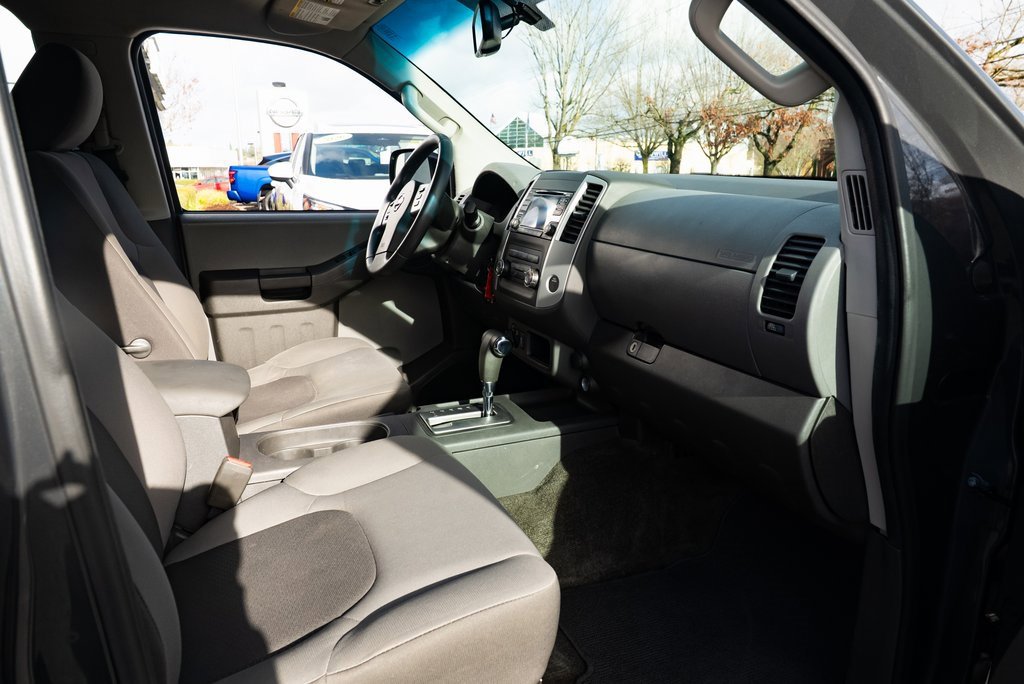 Used 2015 Nissan Xterra S image 23