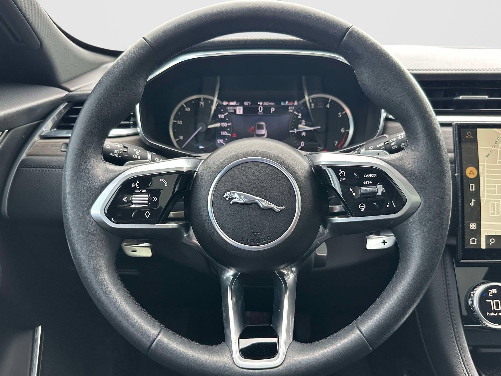 Used 2023 Jaguar F-PACE S AWD/4WD image 22