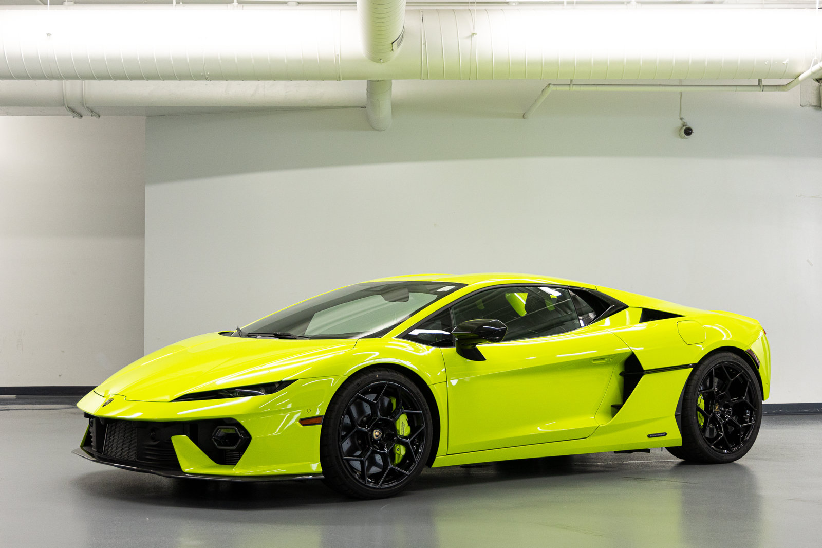 Used 2026 Lamborghini Temerario AWD/4WD image 2