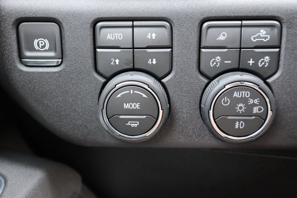 Used 2026 Chevrolet Silverado 3500 High Country w/ High Country Premium Package AWD/4WD image 43