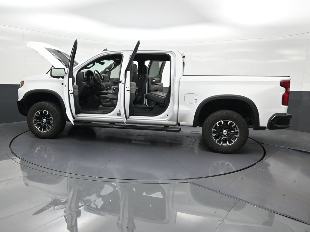 Used 2024 Chevrolet Silverado 1500 ZR2 w/ Technology Package AWD/4WD image 34