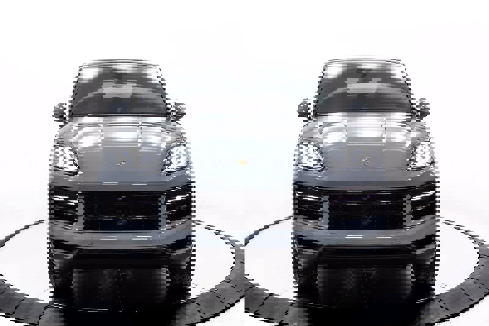 Certified 2025 Porsche Cayenne Coupe image 10