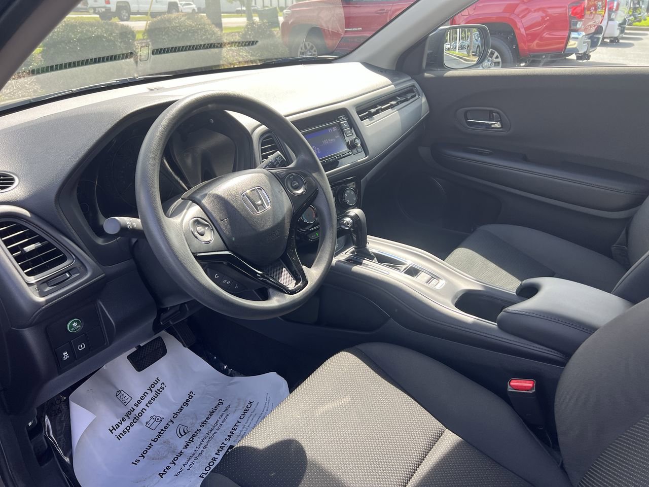 Used 2019 Honda HR-V LX image 14