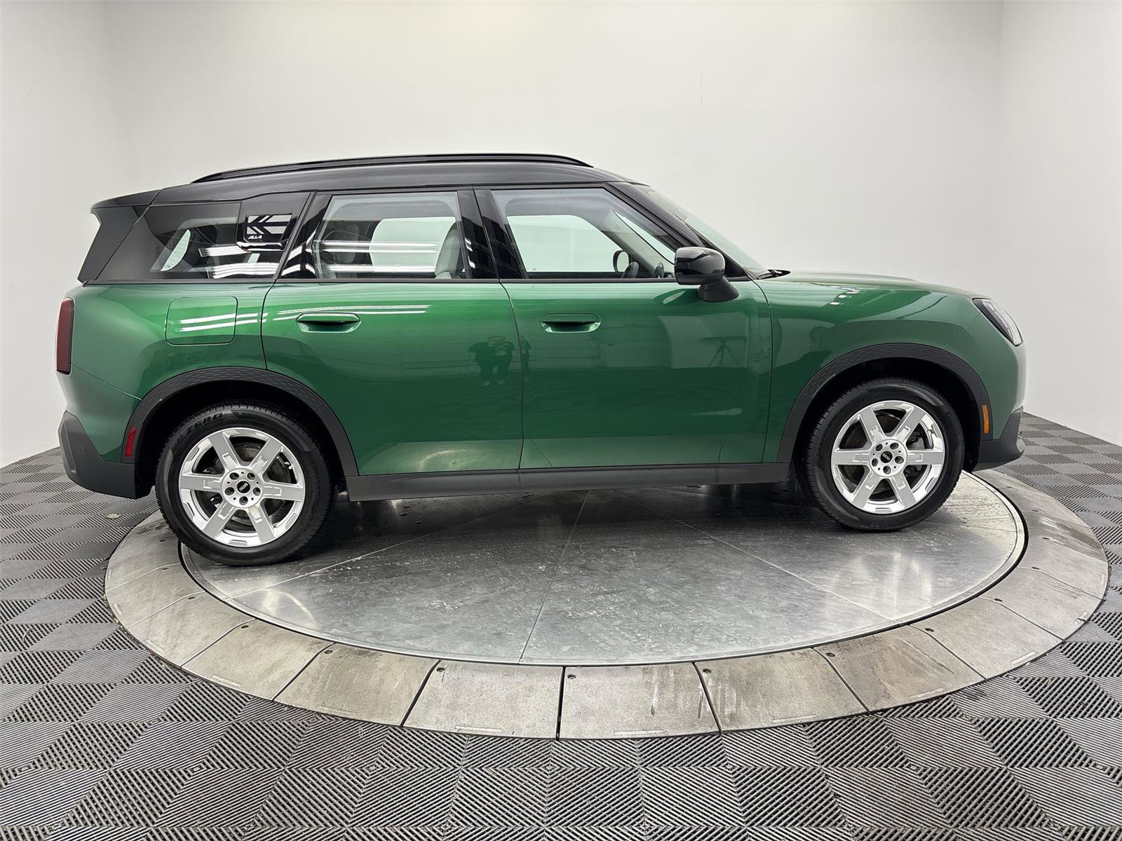 Used 2025 MINI Cooper Countryman S image 17
