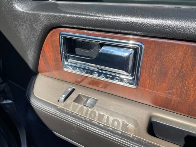 Used 2012 Lincoln Navigator 4WD image 46
