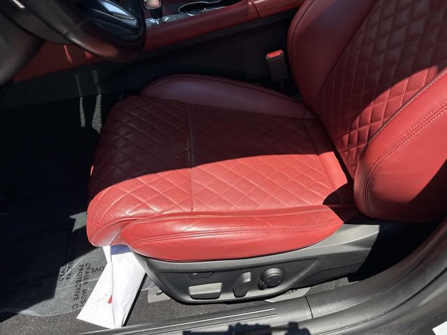 Used 2022 Genesis G70 3.3T Launch Edition AWD/4WD image 15
