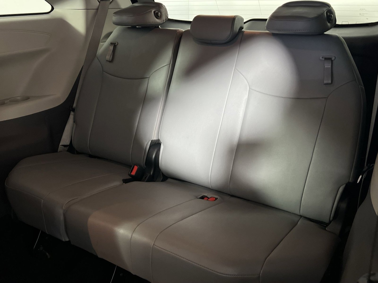 Used 2024 Toyota Sienna XLE image 26