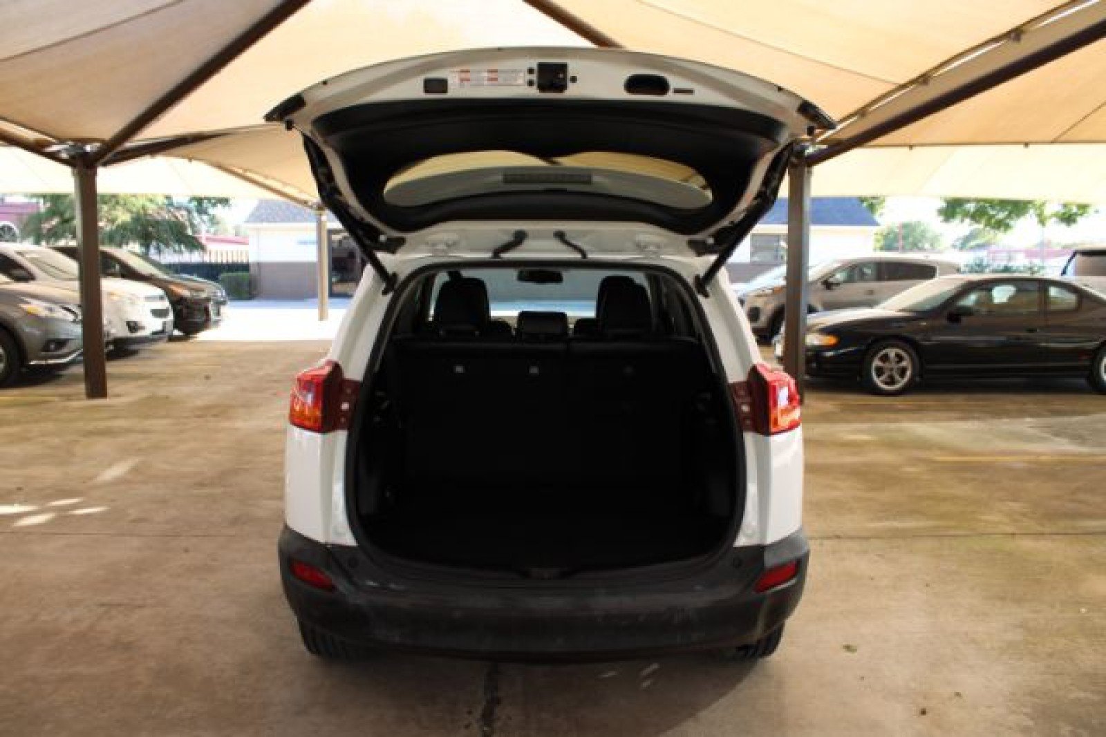 Used 2013 Toyota RAV4 Limited image 9