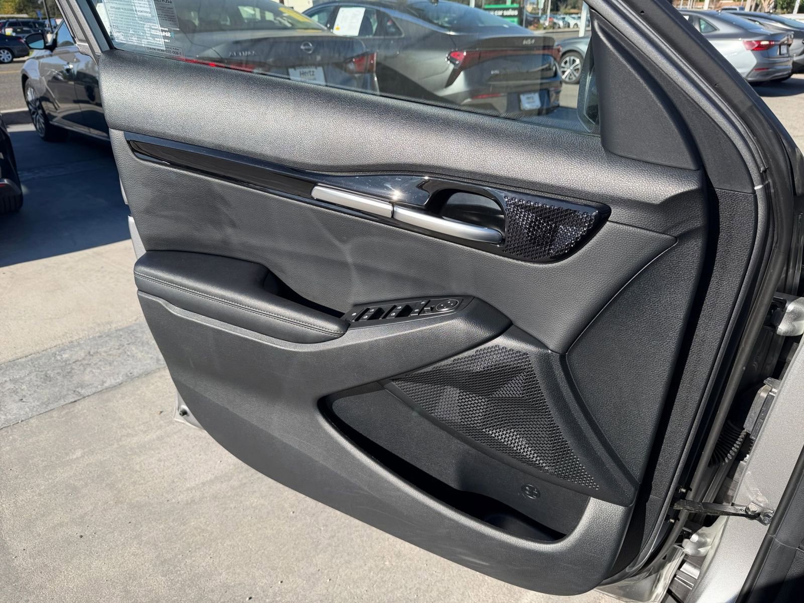 Used 2025 Kia Seltos S image 18