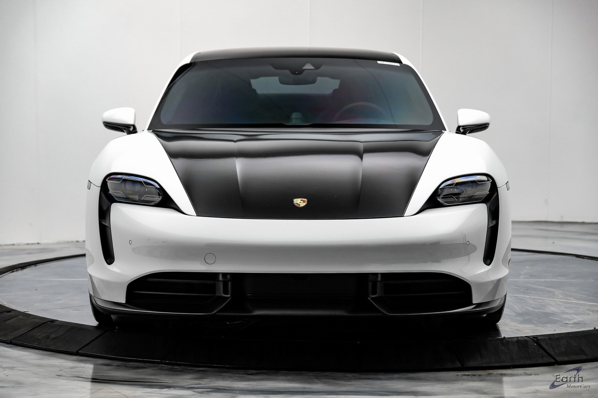 Used 2020 Porsche Taycan Turbo S image 25