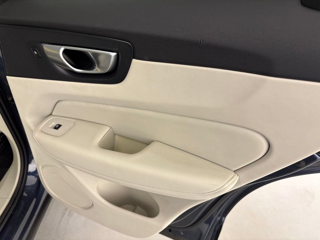 Used 2023 Volvo XC60 B5 Plus w/ Climate Package FWD image 39