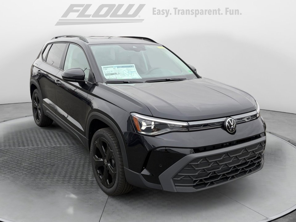 Used 2026 Volkswagen Taos SE AWD/4WD image 1