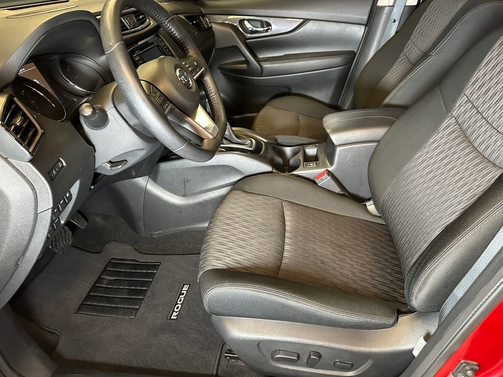 Used 2020 Nissan Rogue SV w/ Sun & Sound Touring Package AWD/4WD image 22