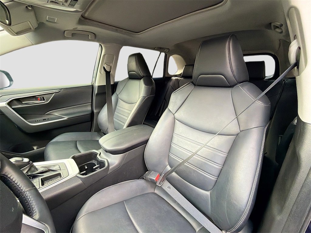 Used 2023 Toyota RAV4 XLE Premium image 20