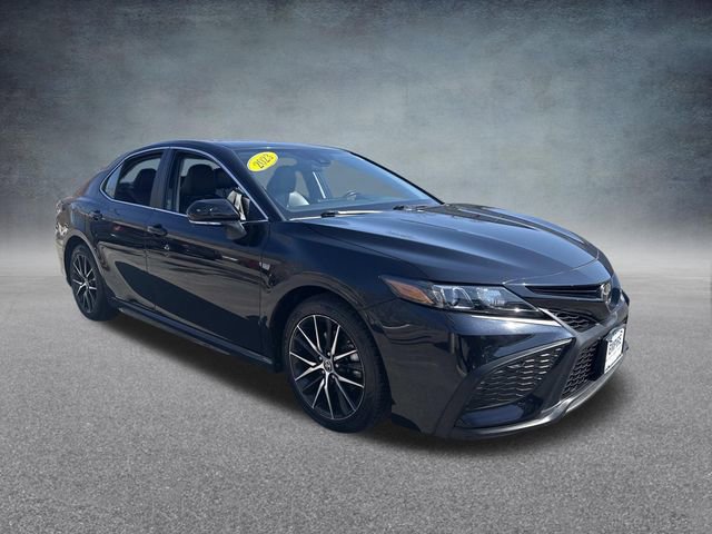 Used 2023 Toyota Camry SE image 4