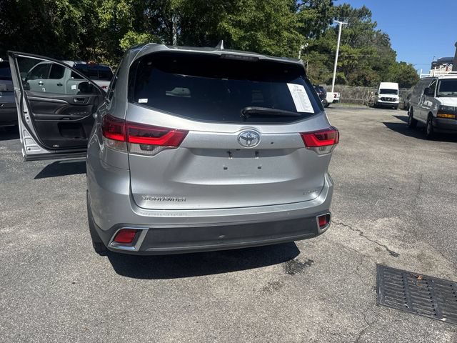 Used 2019 Toyota Highlander Limited FWD image 37